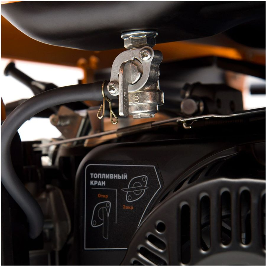 Бензиновый генератор DAEWOO GDA 8500E 220B 7,5 кВт 30 л, предпросмотр