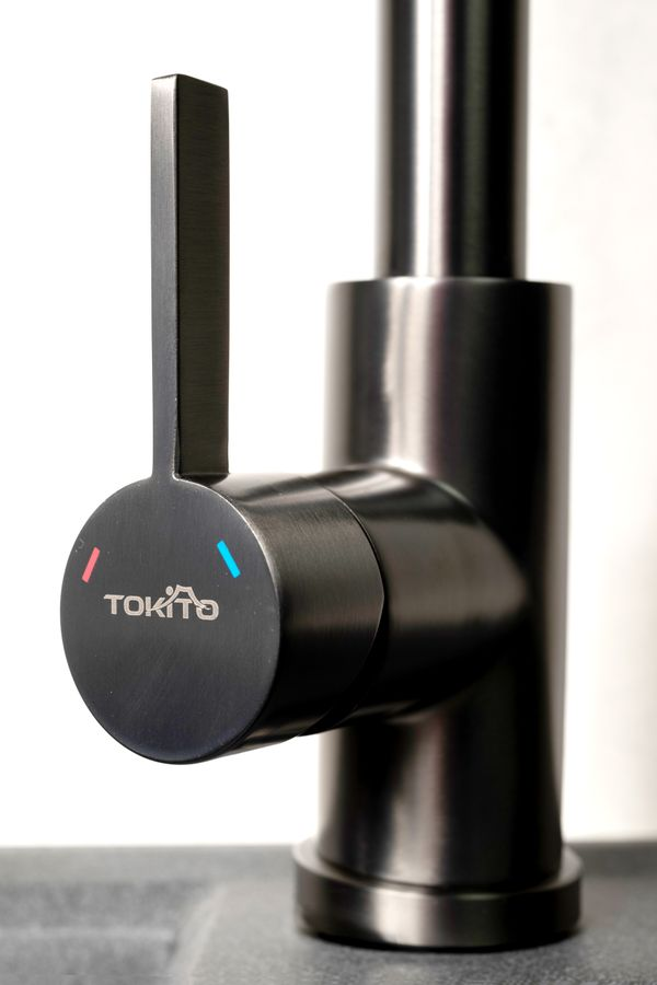 Смеситель для мойки Tokito TOK-AIS-1023GM врезной вороненая сталь, предпросмотр