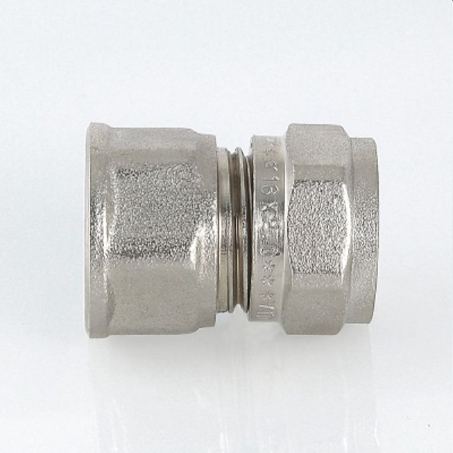 Соединитель латунь никелированный VALTEC IV3021605 3/4" х 16 мм, предпросмотр