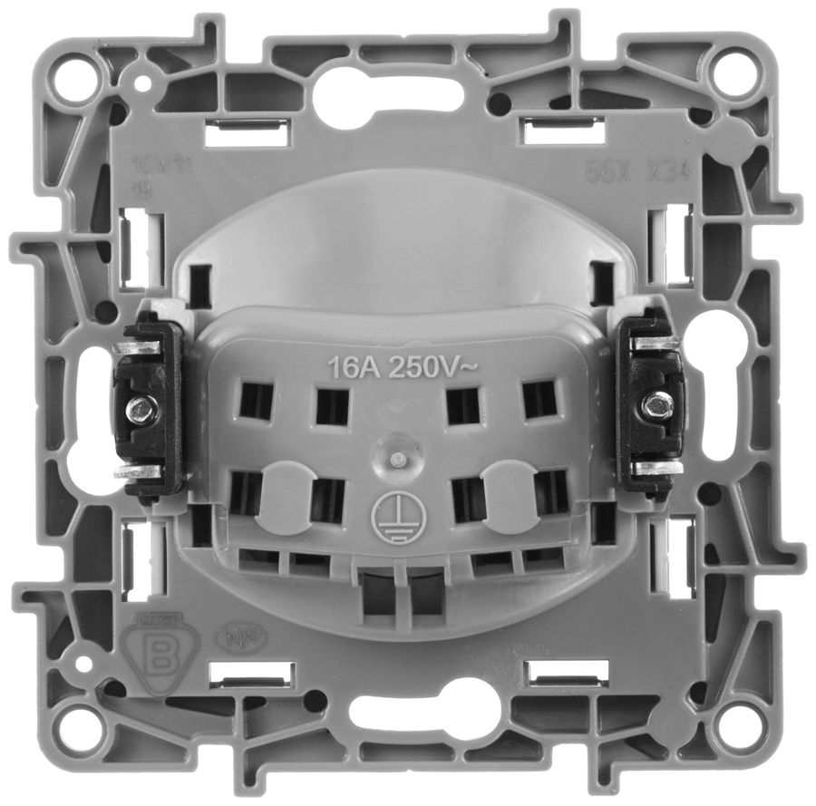 Розетка электрическая Legrand Etika 672334 слоновая кость, превью