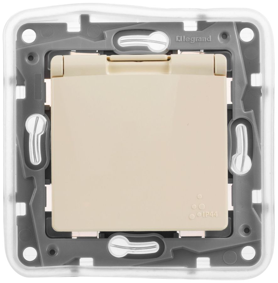 Розетка электрическая Legrand Etika 672332 слоновая кость, предпросмотр